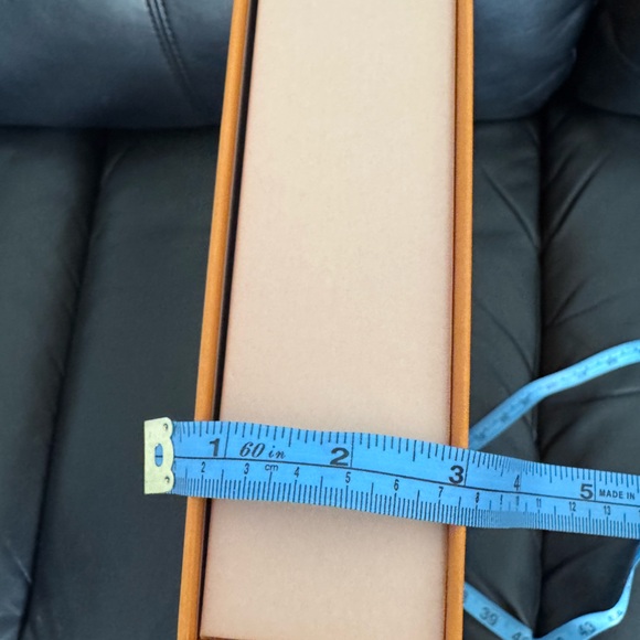 Louis Vuitton Signature Orange Gift Box - Picture 11 of 12